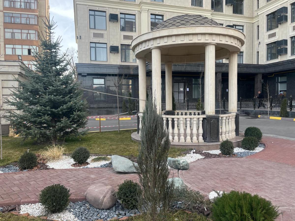 Апартамент Кристалл Bishkek Esterno foto