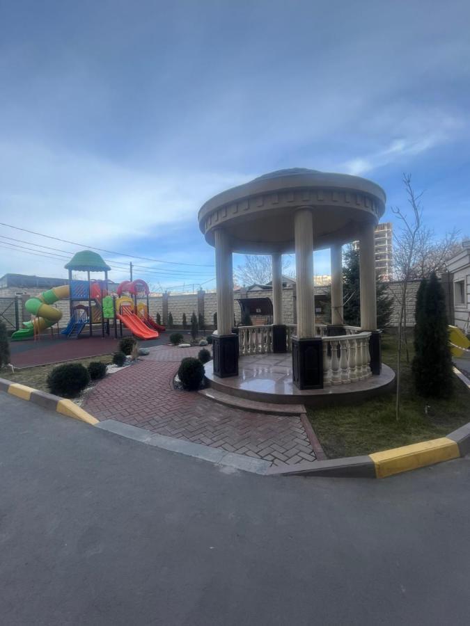 Апартамент Кристалл Bishkek Esterno foto